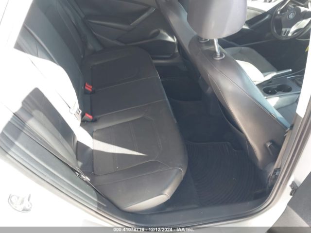 1VWAT7A38FC050422 Volkswagen Passat 1.8t Wolfsburg Edition