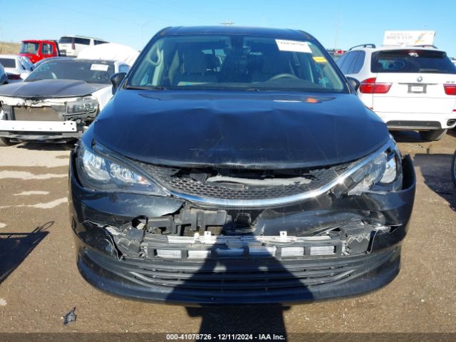2C4RC1DG3HR502417 Chrysler Pacifica Touring