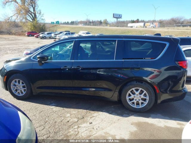 2C4RC1DG3HR502417 Chrysler Pacifica Touring