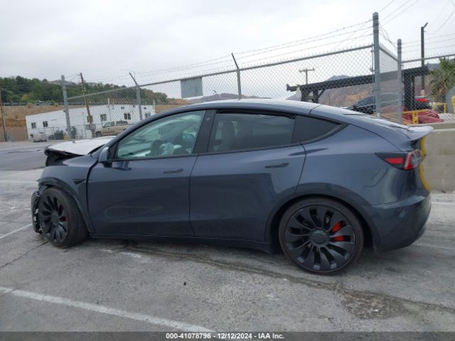 7SAYGDEF4NF406586 Tesla Model Y Performance Dual Motor All-wheel Drive