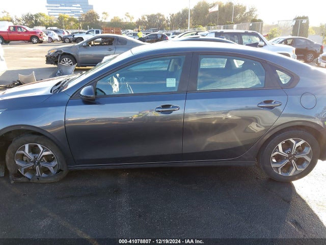 3KPF24AD2LE217073 KIA Forte Lxs