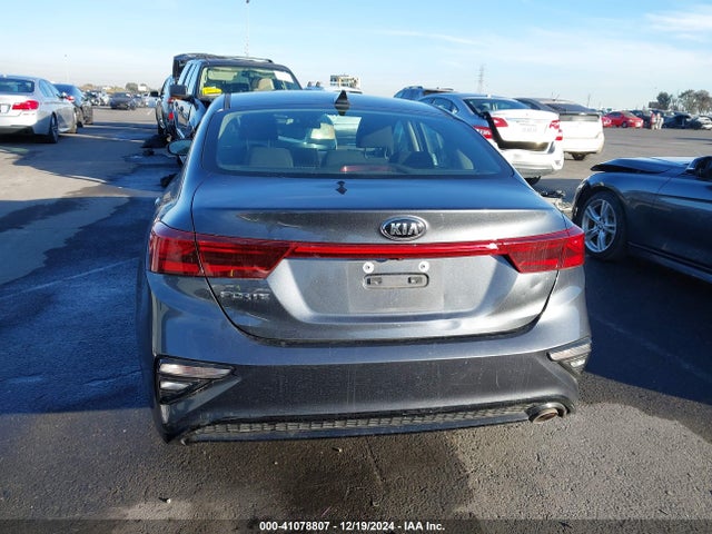 3KPF24AD2LE217073 KIA Forte Lxs