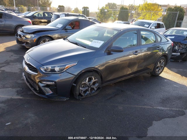 3KPF24AD2LE217073 KIA Forte Lxs