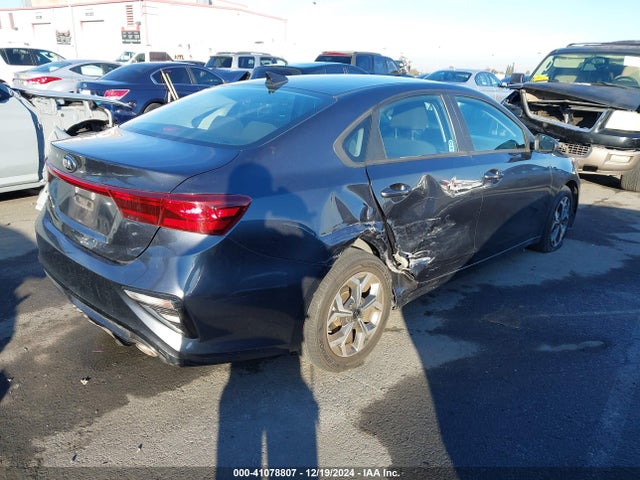 3KPF24AD2LE217073 KIA Forte Lxs
