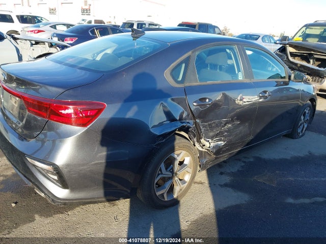 3KPF24AD2LE217073 KIA Forte Lxs