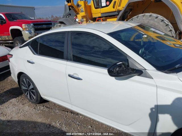 1N4BL4DV9MN415636 Nissan Altima Sv Fwd