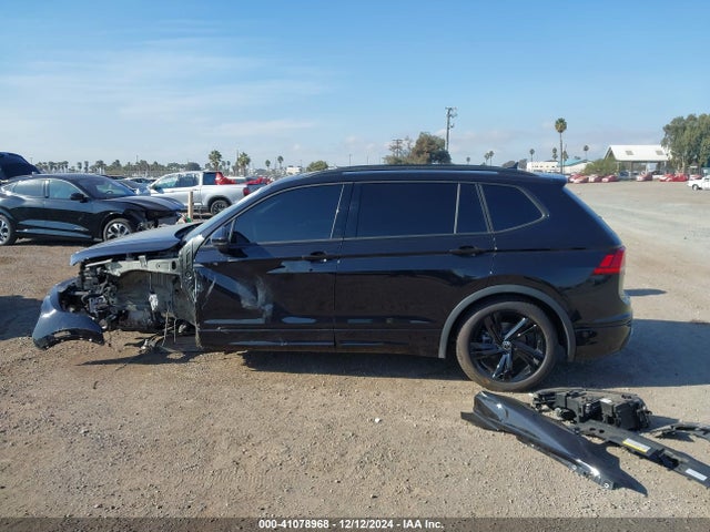 3VVCB7AX6RM129075 Volkswagen Tiguan 2.0t Se R-line Black