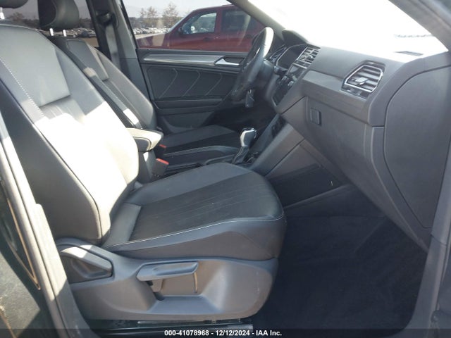 3VVCB7AX6RM129075 Volkswagen Tiguan 2.0t Se R-line Black