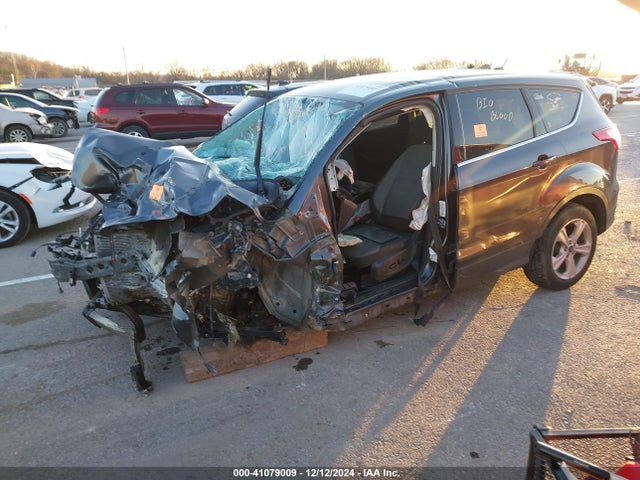 1FMCU9GX5GUB76100 Ford ESCAPE SE