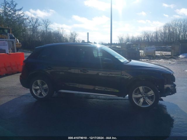 WA1ANAFY0J2003084 Audi Q5 2.0t Premium/2.0t Tech Premium