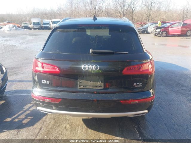 WA1ANAFY0J2003084 Audi Q5 2.0t Premium/2.0t Tech Premium