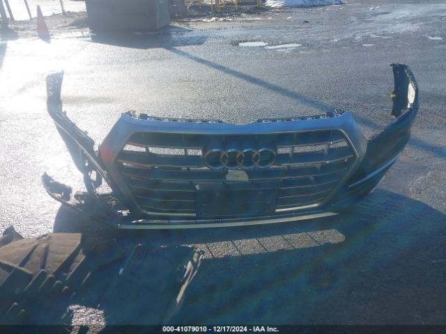 WA1ANAFY0J2003084 Audi Q5 2.0t Premium/2.0t Tech Premium