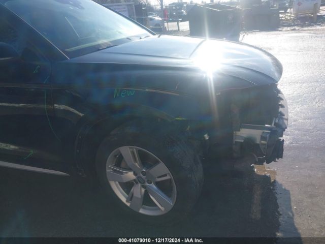 WA1ANAFY0J2003084 Audi Q5 2.0t Premium/2.0t Tech Premium