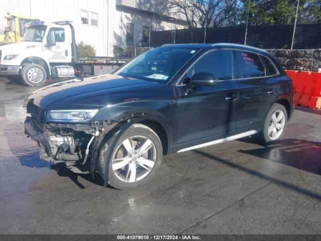 WA1ANAFY0J2003084 Audi Q5 2.0t Premium/2.0t Tech Premium