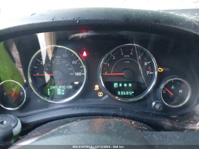 1C4BJWEG4FL568113 Jeep Wrangler Unlimited Sahara