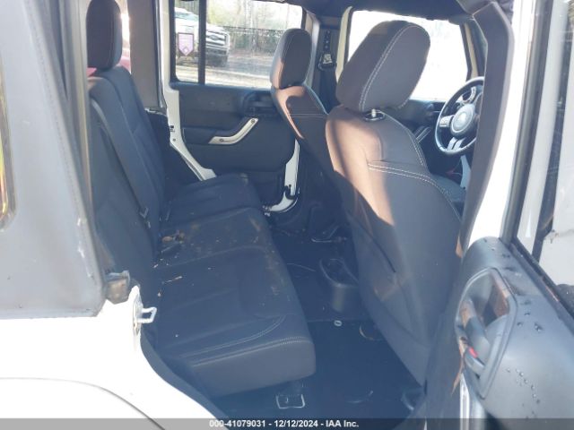 1C4BJWEG4FL568113 Jeep Wrangler Unlimited Sahara