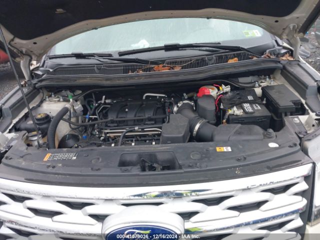 1FM5K8D88JGC48015 Ford EXPLORER XLT
