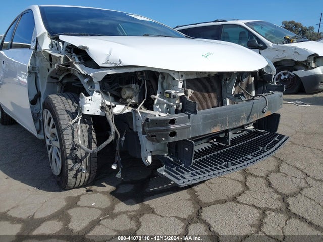 Toyota COROLLA LE 2018 2T1BURHE0JC104691 Image 6