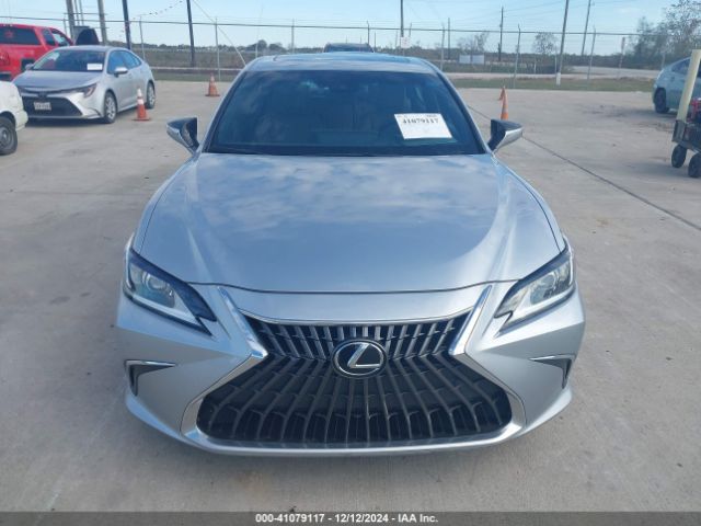 58AD11D10PU011224 Lexus ES 250