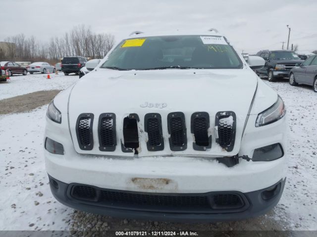 1C4PJMCB2GW196949 Jeep Cherokee Latitude
