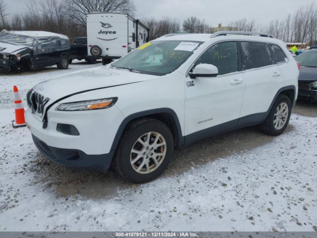 1C4PJMCB2GW196949 Jeep Cherokee Latitude