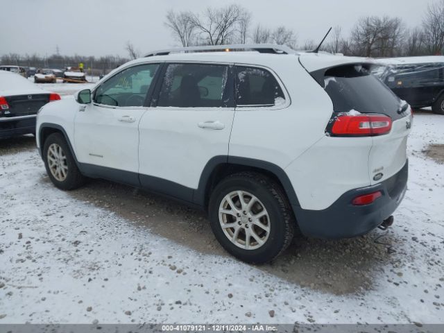 1C4PJMCB2GW196949 Jeep Cherokee Latitude