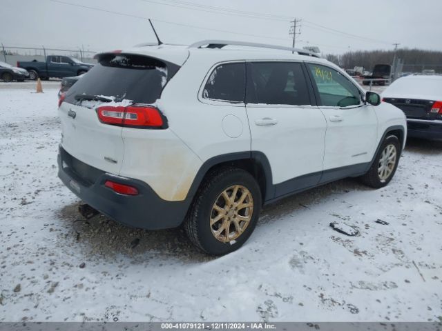 1C4PJMCB2GW196949 Jeep Cherokee Latitude