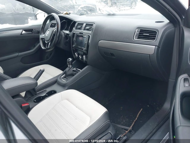 3VWB17AJ5GM390023 Volkswagen Jetta 1.8t Sport