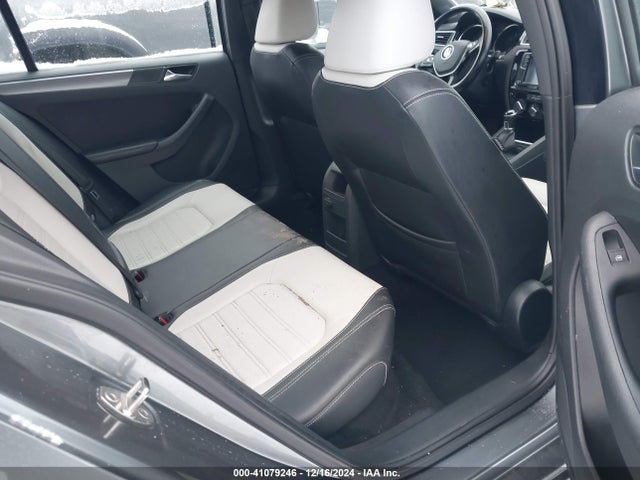 3VWB17AJ5GM390023 Volkswagen Jetta 1.8t Sport