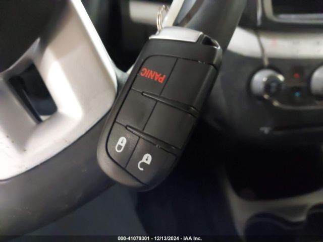 3C4PDCAB3JT445695 Dodge JOURNEY SE