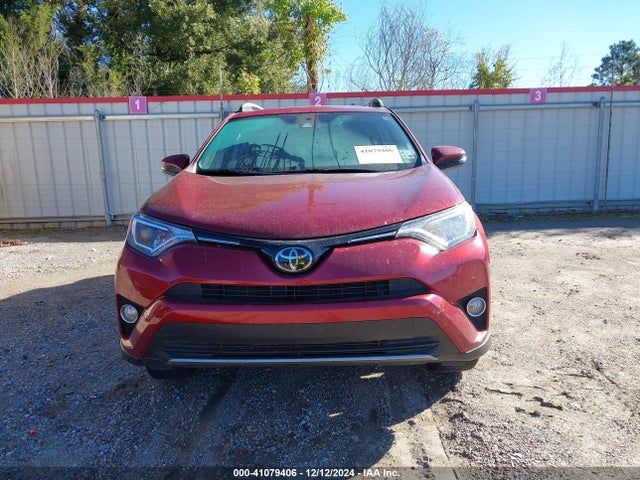 2T3WFREV5JW417631 Toyota Rav4 Adventure/xle