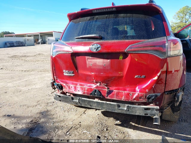 2T3WFREV5JW417631 Toyota Rav4 Adventure/xle