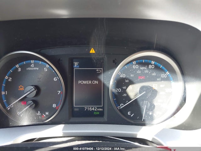 2T3WFREV5JW417631 Toyota Rav4 Adventure/xle