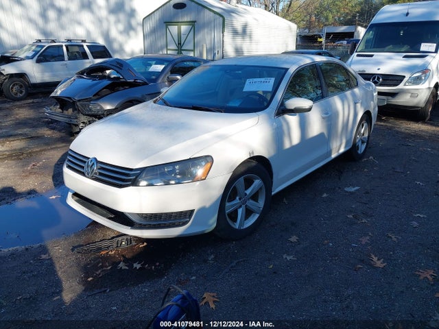 1VWBS7A31EC081162 Volkswagen Passat 1.8t Se