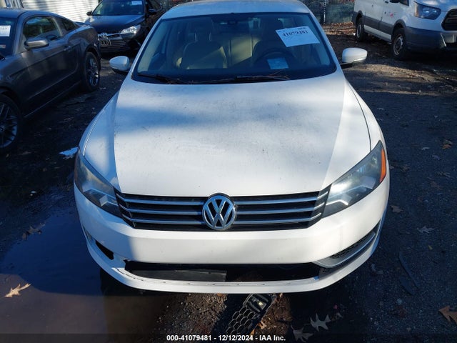 1VWBS7A31EC081162 Volkswagen Passat 1.8t Se