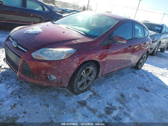 Ford FOCUS SE 2014 1FADP3K22EL329338 Image 2