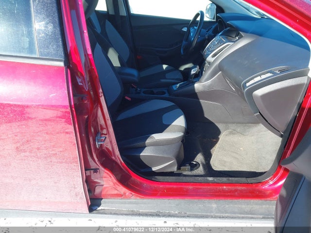 Ford FOCUS SE 2014 1FADP3K22EL329338 Image 5