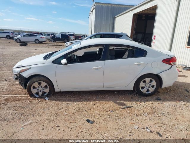 3KPFK4A78HE077922 KIA FORTE LX