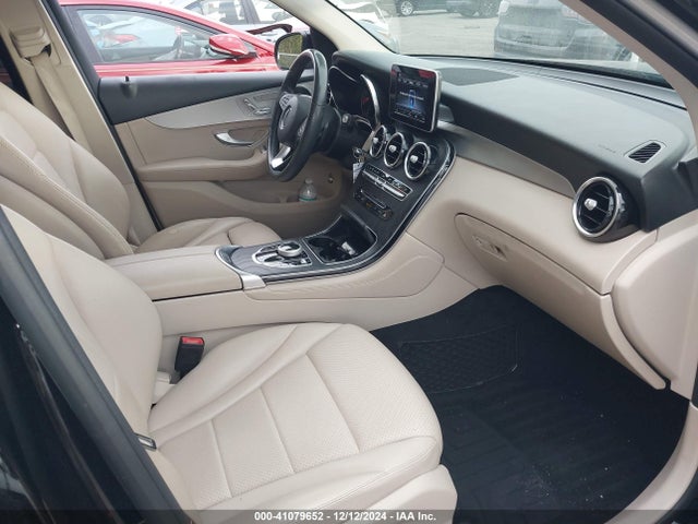 WDC0G4JB0KV144845 Mercedes-Benz GLC 300