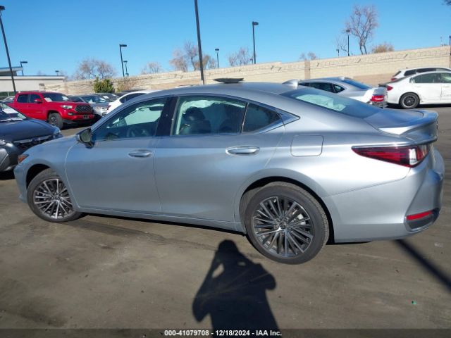 58ADA1C10PU033581 Lexus ES 300H