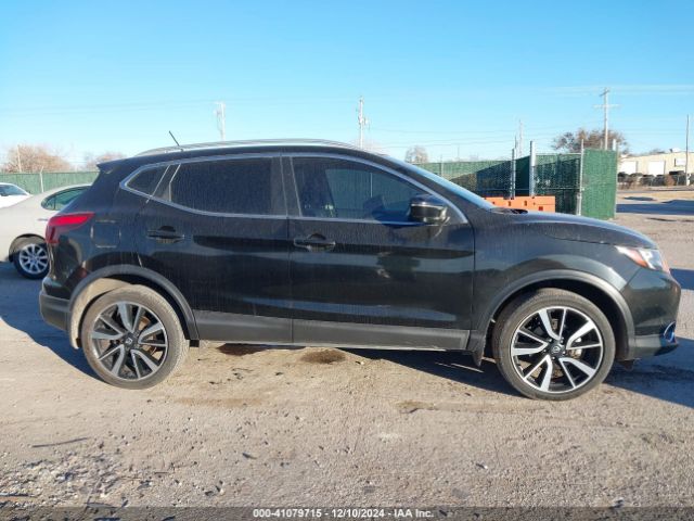 JN1BJ1CR9JW253261 Nissan Rogue Sport Sl