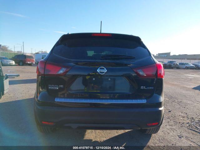 JN1BJ1CR9JW253261 Nissan Rogue Sport Sl