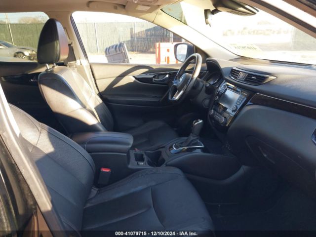 JN1BJ1CR9JW253261 Nissan Rogue Sport Sl
