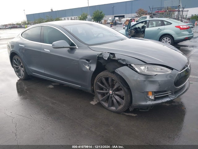 2013 TESLA MODEL S 5YJSA1CG5DFP06411 Photo 0