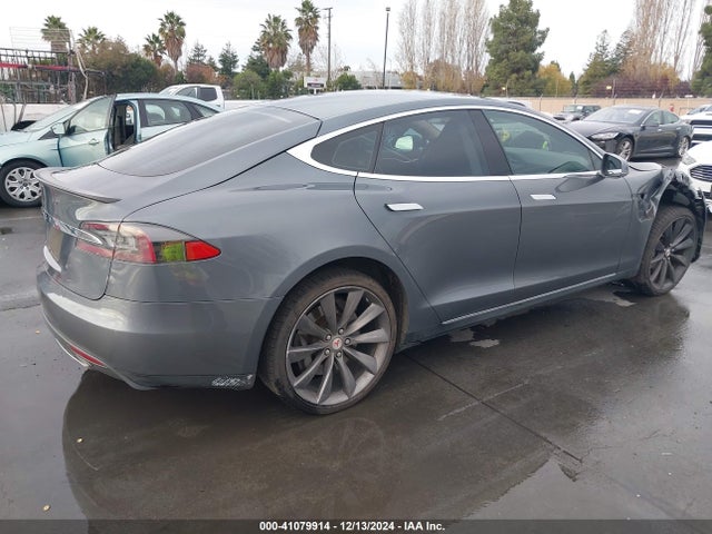 2013 TESLA MODEL S 5YJSA1CG5DFP06411 Photo 3