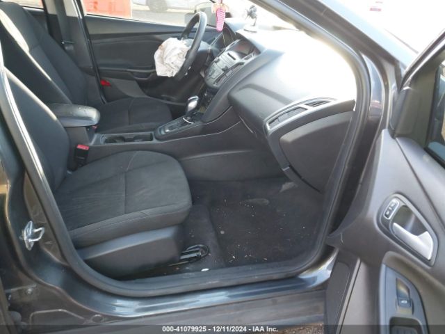 1FADP3F25FL228645 Ford FOCUS SE