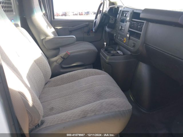 1GCWGAFP8M1168341 Chevrolet Express Cargo Rwd 2500 Regular Wheelbase Wt