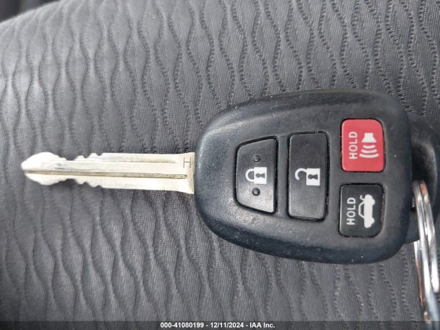 Toyota COROLLA LE 2019 5YFBURHE4KP933068 Image 11