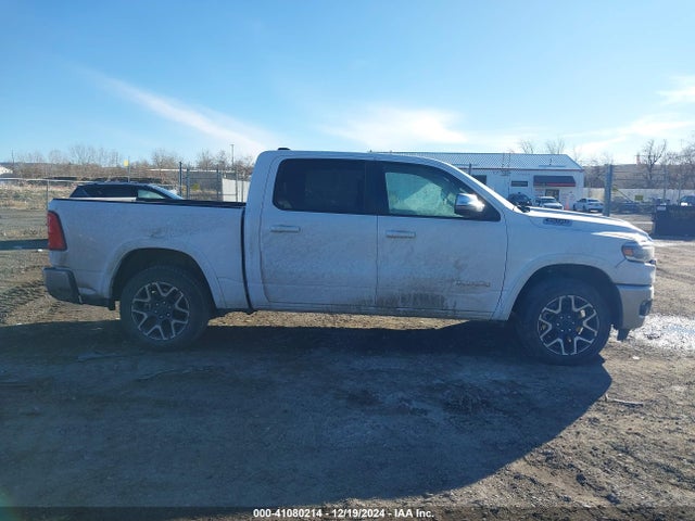 1C6SRFJP3SN562842 RAM 1500 Laramie  4x4 5'7 Box