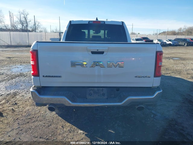 1C6SRFJP3SN562842 RAM 1500 Laramie  4x4 5'7 Box